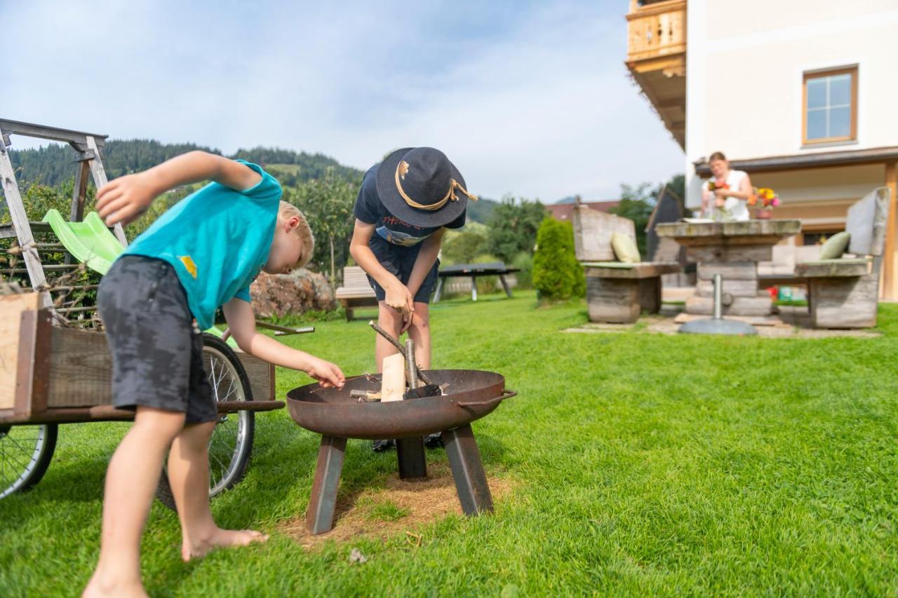 Hartlhof Urlaub Am Baby- Und Kinderbauernhof Villa Niederau Eksteriør billede